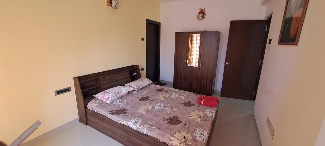 Ranghavi Sands Apartment With Pool - Near Beach And Dabolim Airport Bogmalo Bagian luar foto