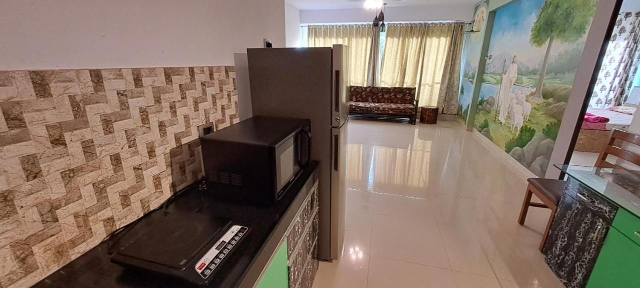 Ranghavi Sands Apartment With Pool - Near Beach And Dabolim Airport Bogmalo Bagian luar foto